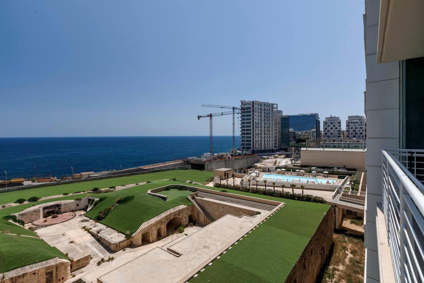 Fort Cambridge Apartments By Homely Sliema Exterior photo